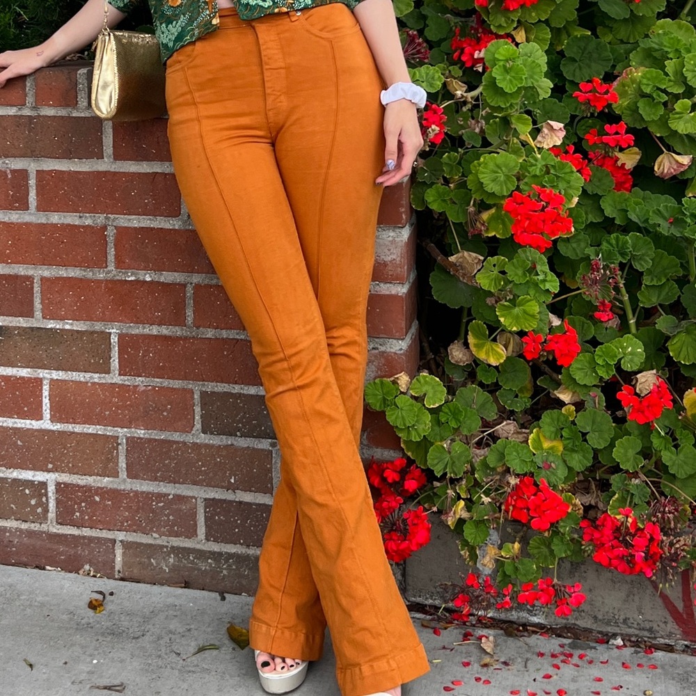 REVICE ORANGE BELLE BOTTOM STAR JEANS